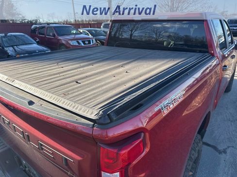 Used 2021 Chevrolet Silverado 1500 LT Trail Boss image 9