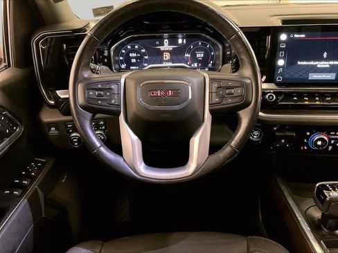 Used 2022 GMC Sierra 1500 SLT w/ SLT Premium Plus Package AWD/4WD image 5