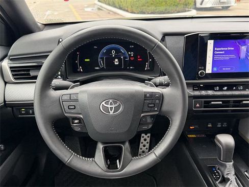 Certified 2025 Toyota Camry SE image 11