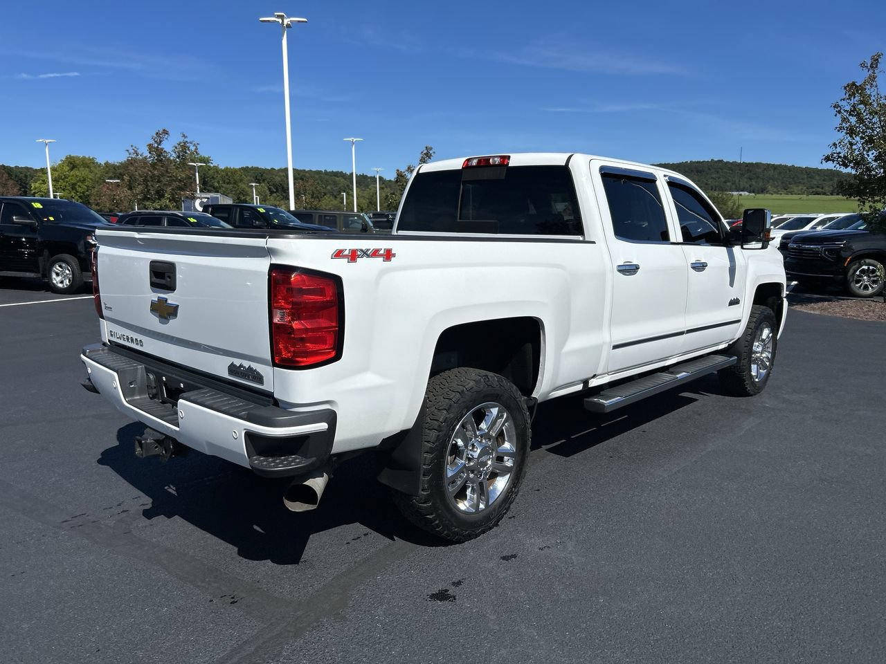 Used 2017 Chevrolet Silverado 2500 High Country w/ Duramax Plus Package AWD/4WD image 7