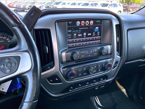 Used 2017 GMC Sierra 1500 SLT w/ SLT Preferred Package AWD/4WD image 6
