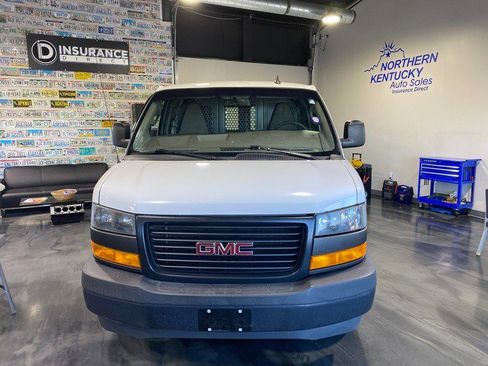 Used 2018 GMC Savana 3500 image 3