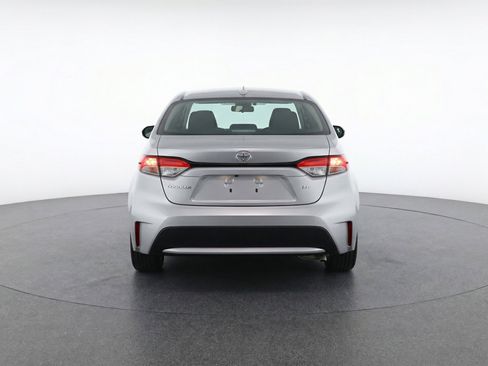 Used 2025 Toyota Corolla LE image 7