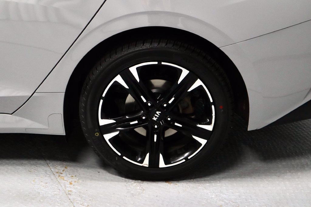 Used 2021 Kia K5 GT-Line w/ GT-Line FWD Premium Package image 18