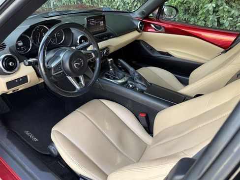 Used 2019 MAZDA MX-5 Miata RF Grand Touring RWD image 13