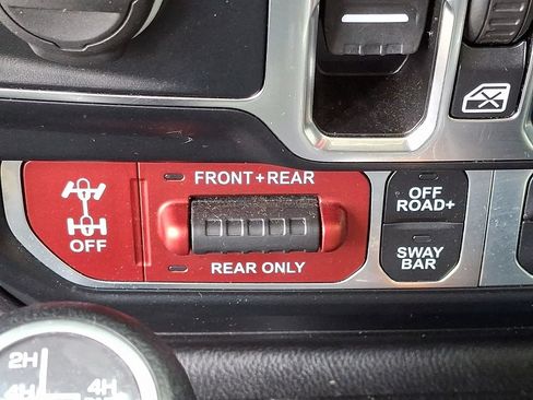 Used 2024 Jeep Wrangler Unlimited Rubicon 4xe AWD/4WD image 18