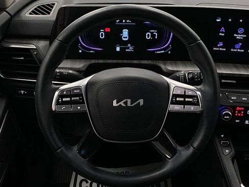 Used 2025 Kia Telluride EX w/ EX Captain's Chair Package AWD/4WD image 16