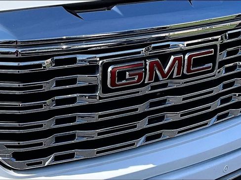Used 2023 GMC Sierra 1500 Denali w/ Denali Reserve Package AWD/4WD image 33