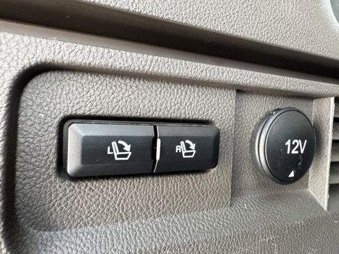 Used 2022 Lincoln Nautilus FWD w/ Premium Package image 17