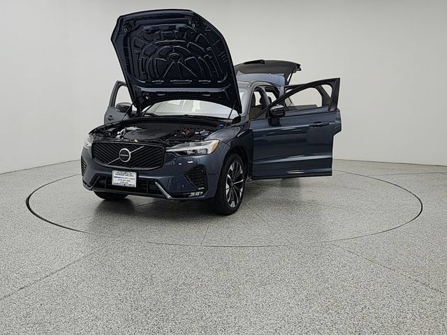 New 2026 Volvo XC60 B5 Plus w/ Protection Package Premier AWD/4WD image 9