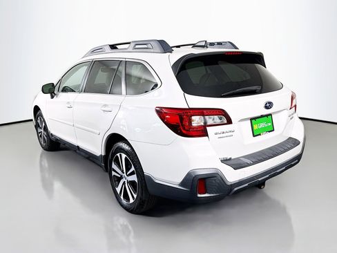 Used 2019 Subaru Outback 3.6R Limited AWD/4WD image 7