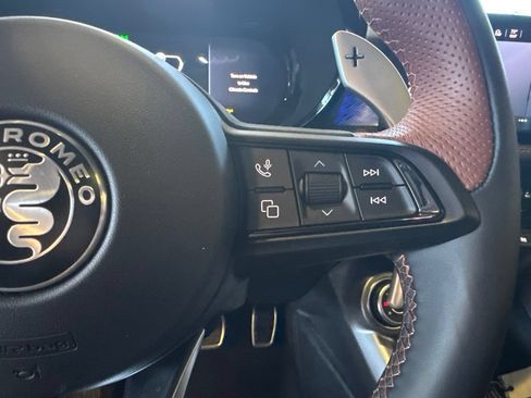 New 2025 Alfa Romeo Tonale AWD/4WD image 36