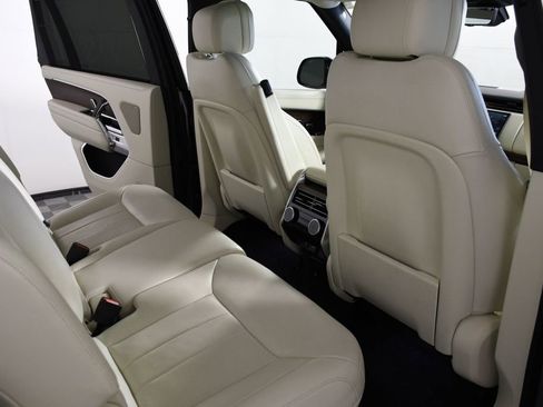 Used 2025 Land Rover Range Rover Long Wheelbase SE image 21