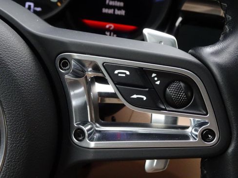 Used 2021 Porsche Macan image 20