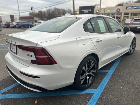 Certified 2025 Volvo S60 B5 Core image 7