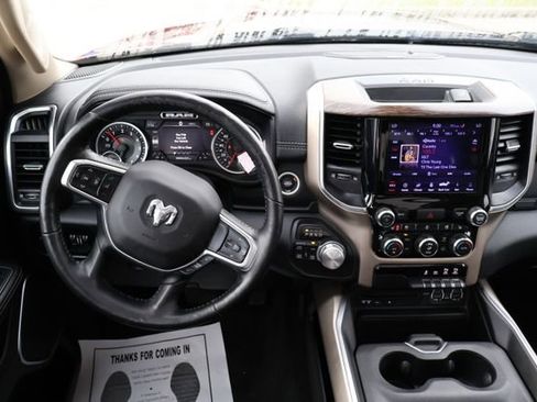 Used 2019 RAM 1500 Laramie AWD/4WD image 9