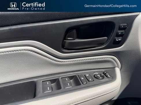 Used 2018 Honda Odyssey Touring image 16