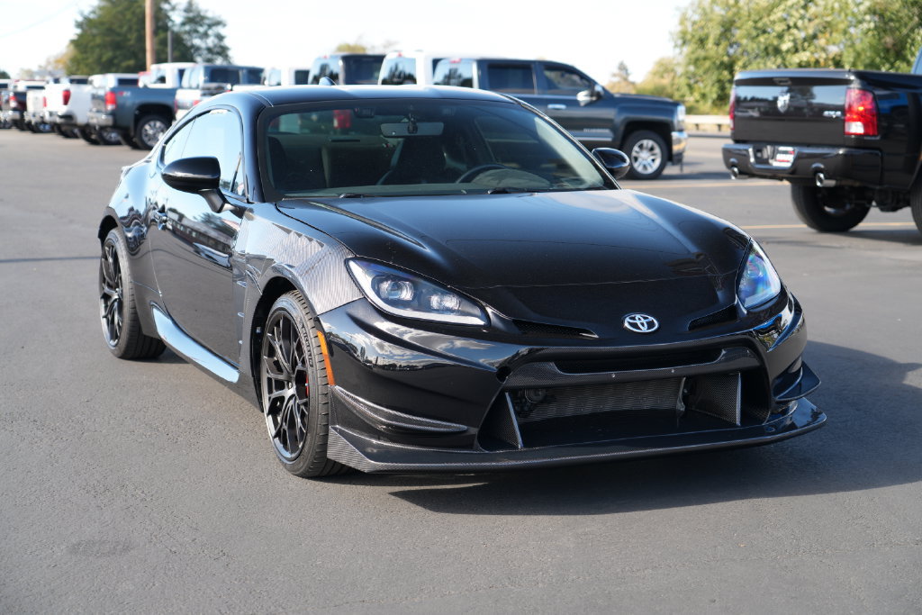 Used 2025 Toyota GR86 Premium w/ Performance Package RWD image 2