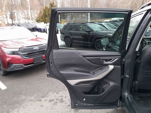 Used 2023 Subaru Forester Limited image 28