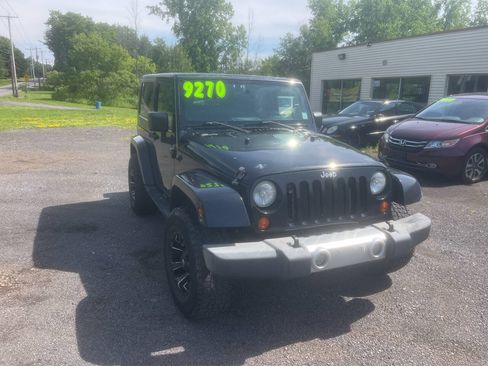 Used 2008 Jeep Wrangler Sahara w/ Dual Top Group AWD/4WD image 4