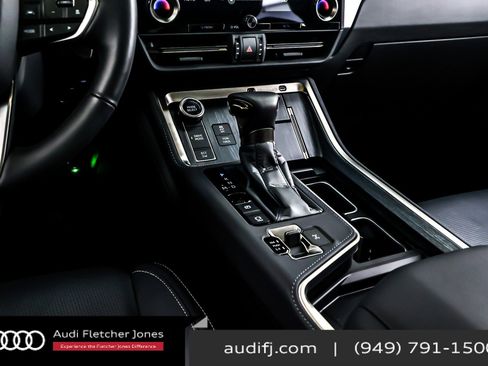 Used 2025 Lexus GX 550 image 6