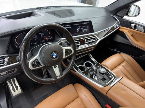 Used 2021 BMW X7 xDrive40i w/ M Sport Package AWD/4WD image 27