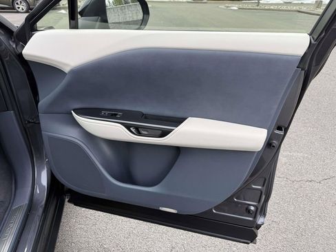 Used 2024 Lexus RZ 300e Premium w/ Accessory Package (Z1) image 16