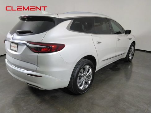 Used 2021 Buick Enclave Avenir w/ Avenir Technology Package FWD image 4