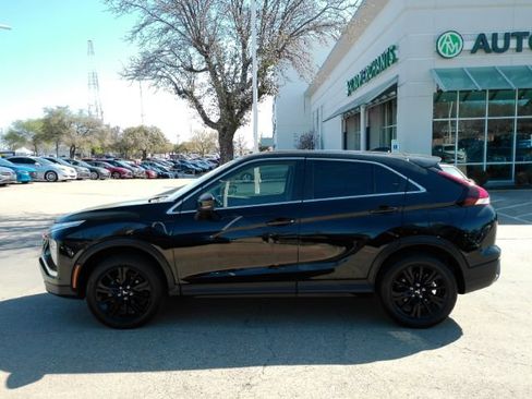 Used 2024 Mitsubishi Eclipse Cross LE image 12