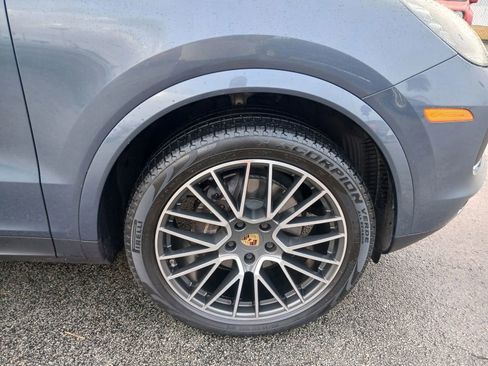 Used 2019 Porsche Cayenne image 21