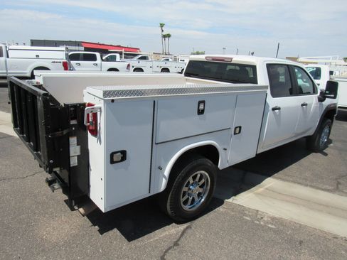 Used 2021 GMC Sierra 2500 4x4 Crew Cab w/ Convenience Package image 6