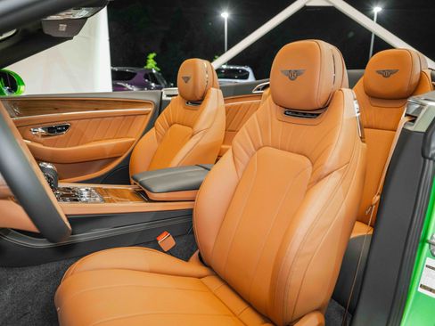Certified 2024 Bentley Continental GT V8 AWD/4WD image 16