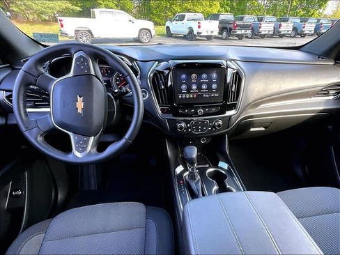 Used 2023 Chevrolet Traverse LT AWD/4WD image 21