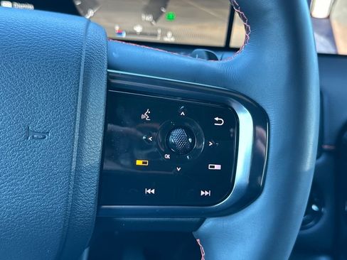 Used 2025 Nissan Armada PRO-4X w/ Pro-4X Premium Package image 18