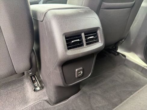 Used 2023 Chevrolet Equinox LT w/ Driver Convenience Package AWD/4WD image 26