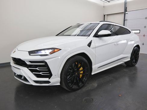 Used 2022 Lamborghini Urus image 7