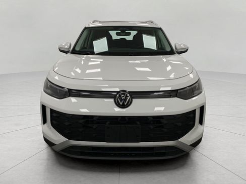 Certified 2026 Volkswagen Tiguan SE AWD/4WD image 10