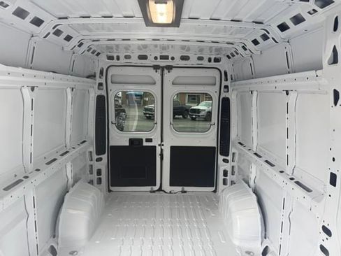 New 2025 RAM ProMaster 3500 w/ Quick Order Package 22G SLT image 5