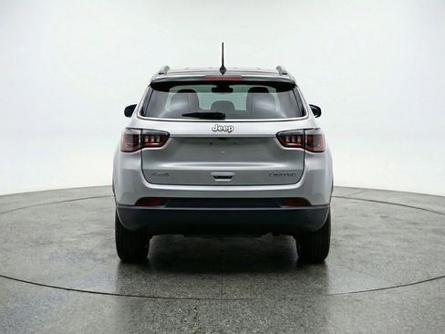 Used 2025 Jeep Compass Limited AWD/4WD image 7
