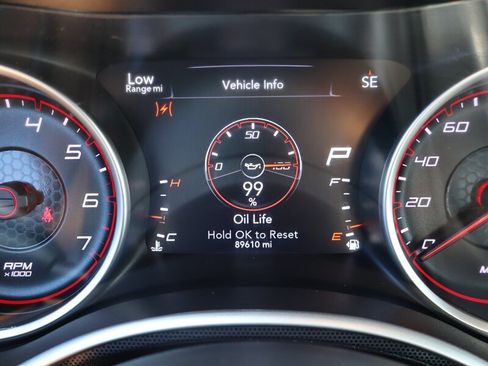 Used 2017 Dodge Charger SXT w/ Plus Group RWD image 15