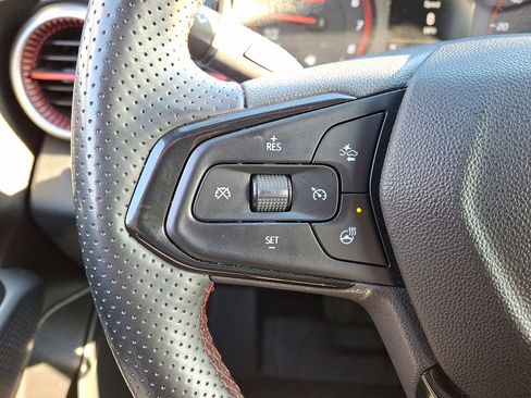 Certified 2024 Chevrolet Trax RS image 19