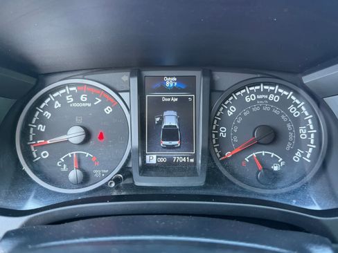 Used 2022 Toyota Tacoma SR w/ SR Convenience Package RWD image 22