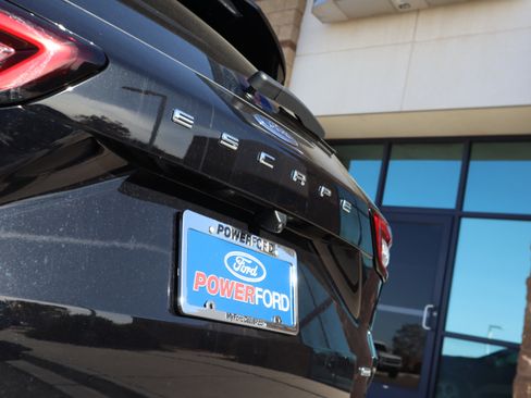 New 2025 Ford Escape ST-Line w/ Equipment Group 301A image 19