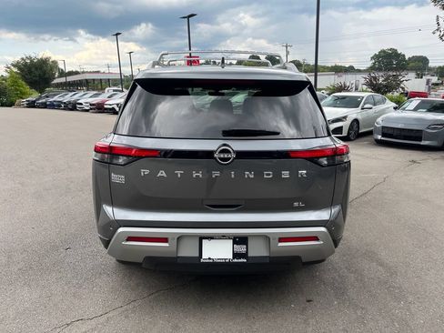 Used 2023 Nissan Pathfinder SL w/ Cargo Package FWD image 5