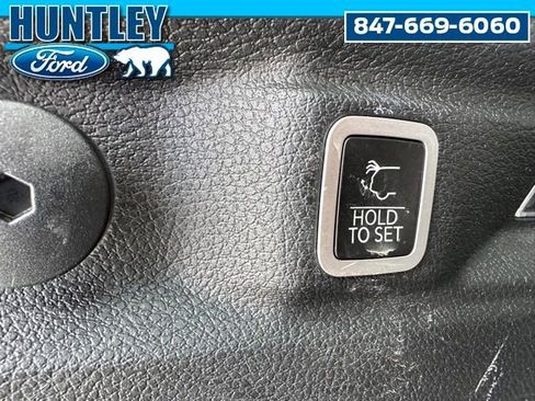 Used 2023 Jeep Grand Cherokee L Limited w/ Luxury Tech Group II AWD/4WD image 12