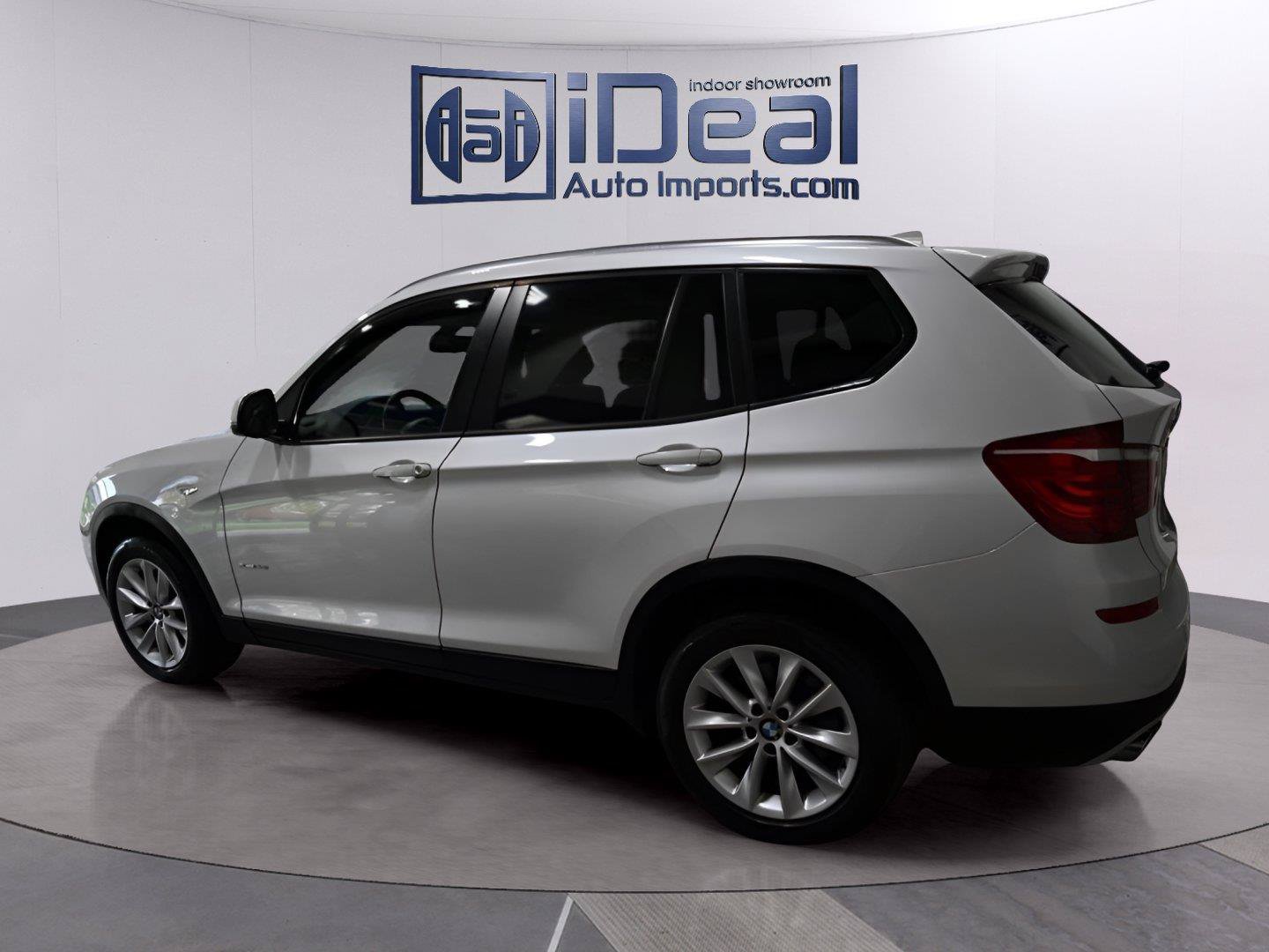Used 2016 BMW X3 xDrive28i AWD/4WD image 3