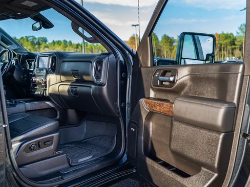 Used 2022 GMC Sierra 2500 Denali image 11