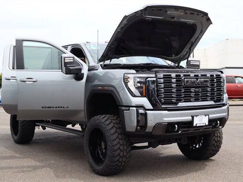 Used 2024 GMC Sierra 2500 Denali Ultimate AWD/4WD image 46