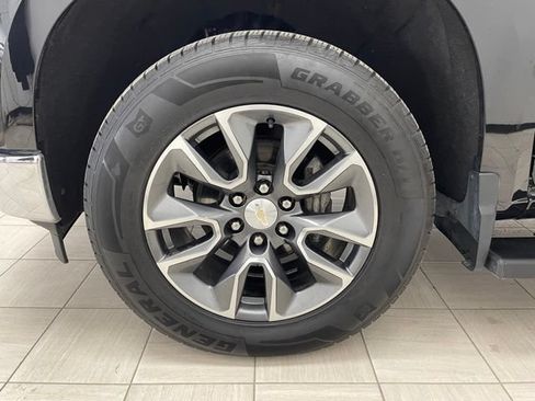 Used 2022 Chevrolet Silverado 1500 LT AWD/4WD image 8