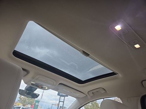 Certified 2022 GMC Acadia Denali w/ Denali Ultimate Package image 17